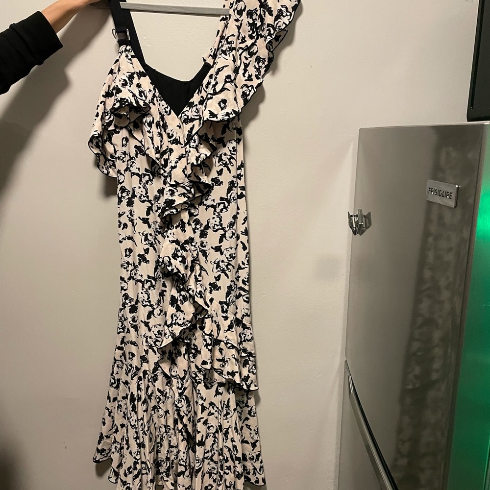 Dress for women . Elegant. Size Medium